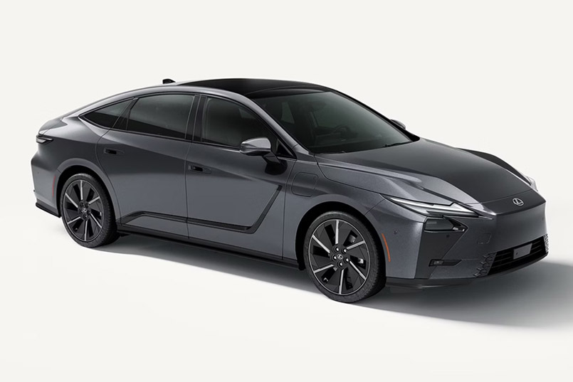 Three-quarter view of the front side of the 2026 Lexus ES 500e Luxury