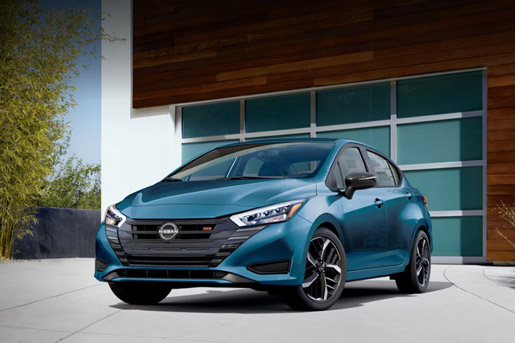 Three-quarter view of the front side of the 2026 Nissan Versa