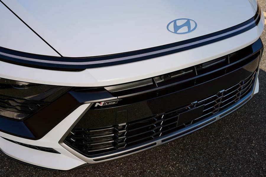 Close-up of the grille of the 2026 Hyundai Sonata N Line